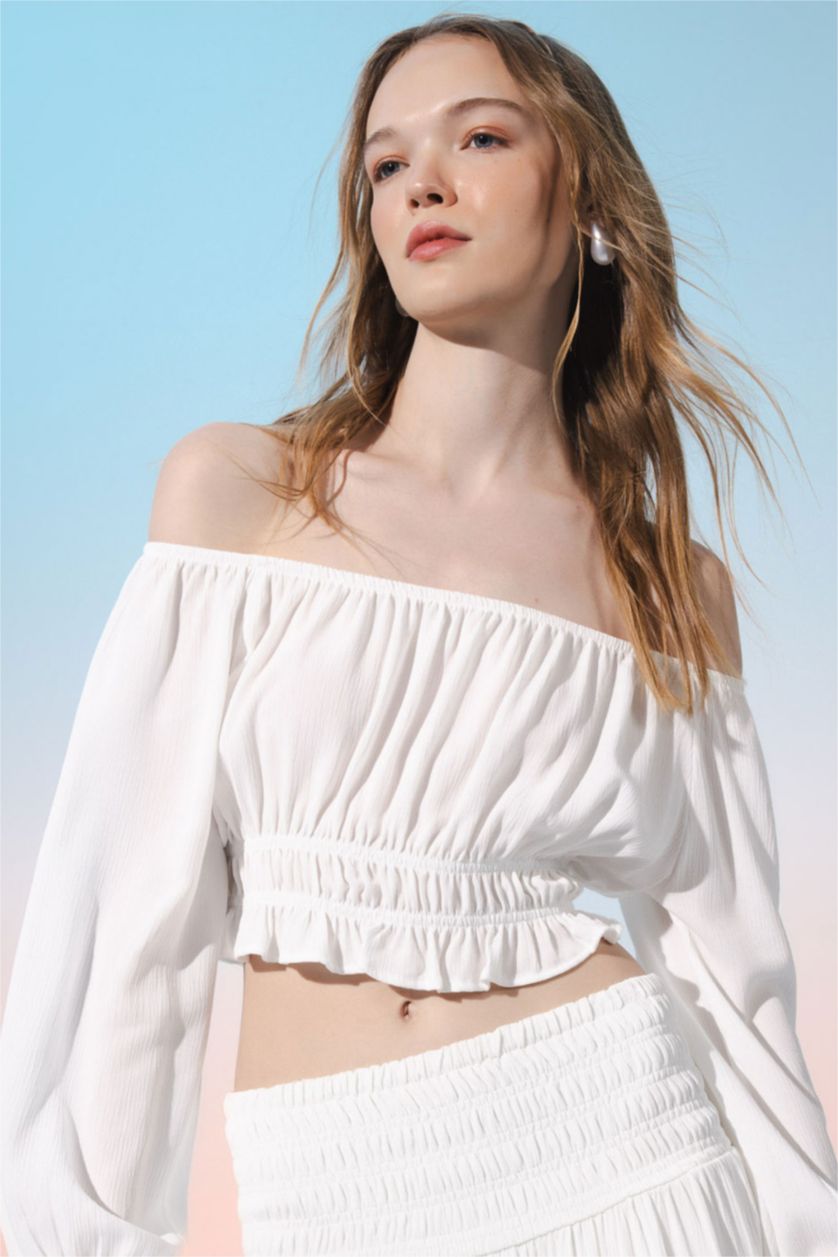 Kadın Kırık Beyaz Regular Fit Omuzu Açık Krinkıl Kumaş Uzun Kollu Beyaz Bluz