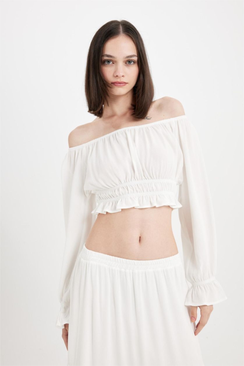 Kadın Kırık Beyaz Regular Fit Omuzu Açık Krinkıl Kumaş Uzun Kollu Beyaz Bluz