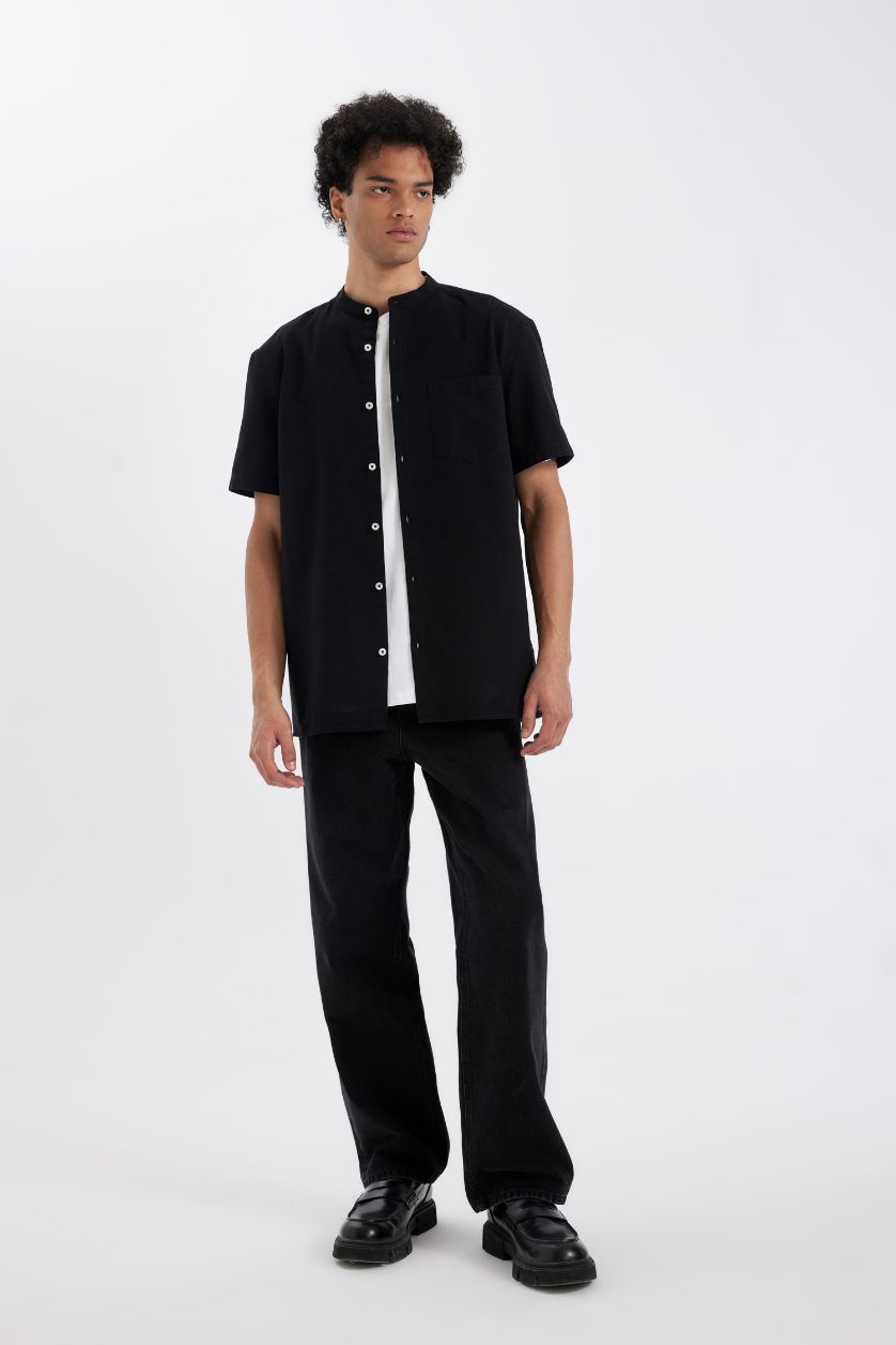 HOMME Noir Chemise à manches courtes en coton à col montant et à coupe régulière