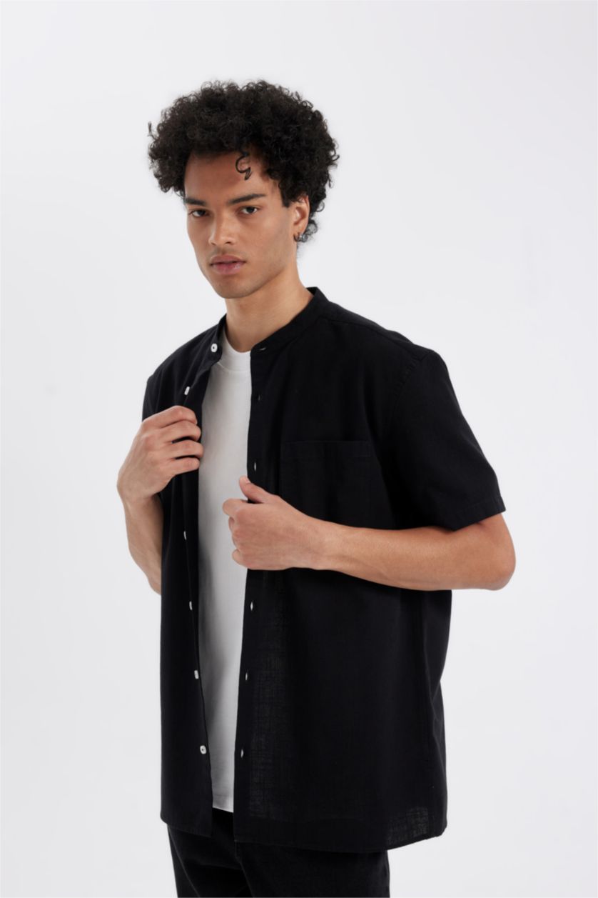 HOMME Noir Chemise à manches courtes en coton à col montant et à coupe régulière