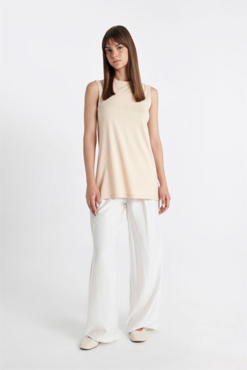 Woman Ecru Regular Fit Sleeveless Tunic
