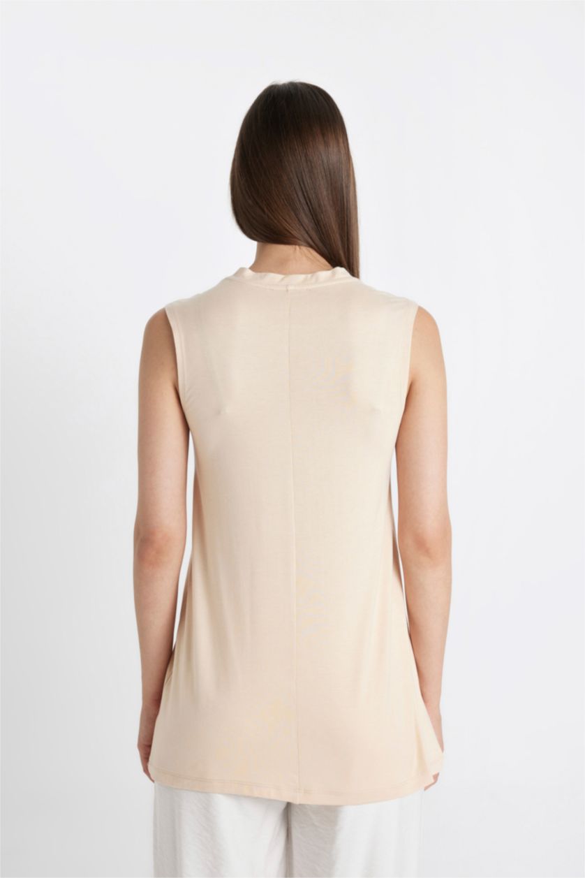 Woman Ecru Regular Fit Sleeveless Tunic