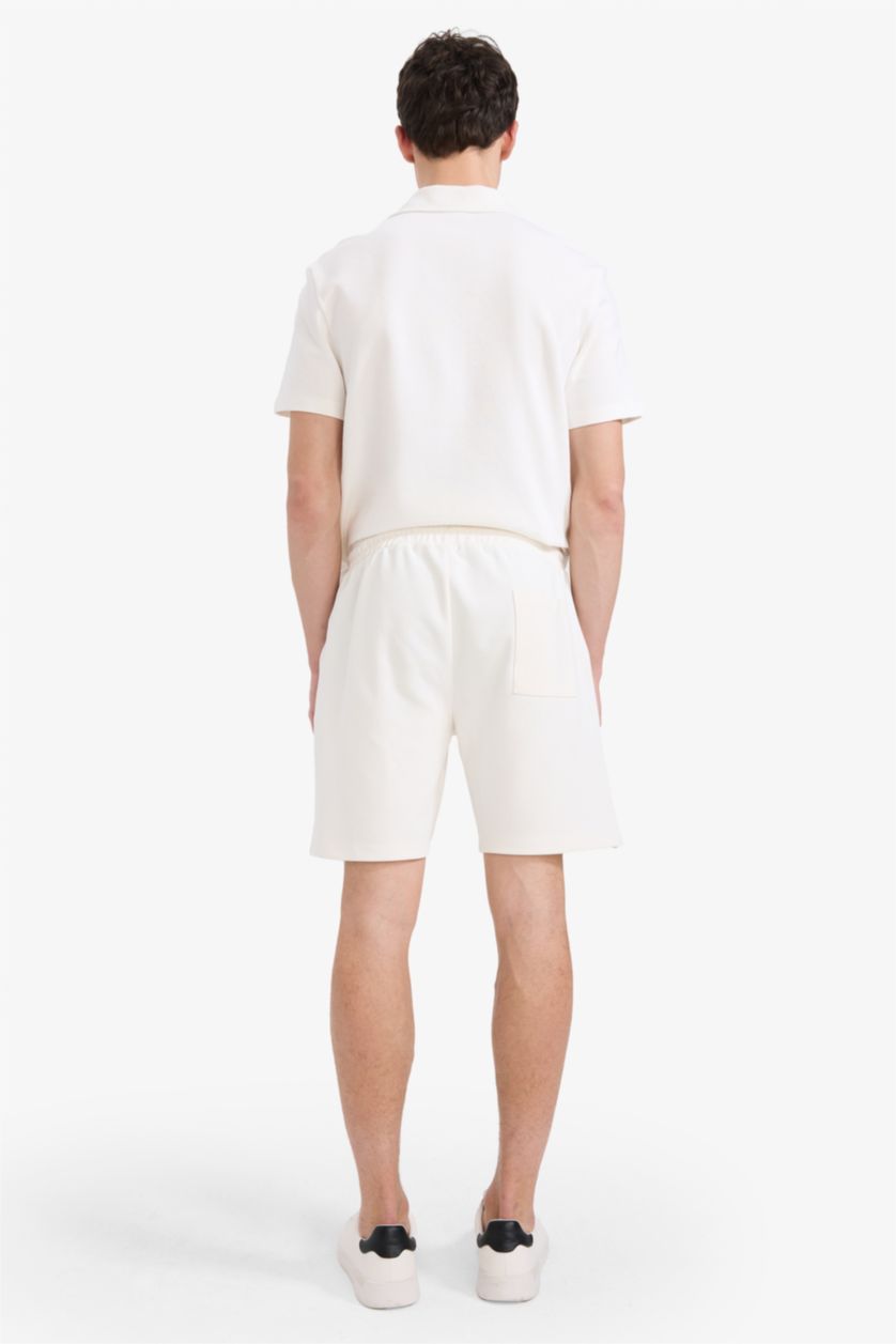 رجال بيج فاتح شورت بيزك سادة قصة عادية