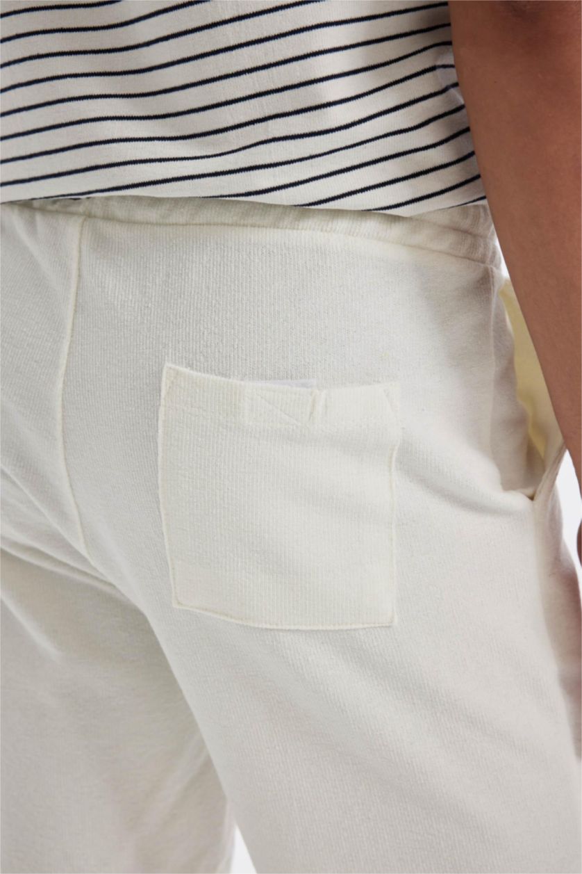 Erkek Ekru Regular Fit Jakarlı Basic Düz Şort