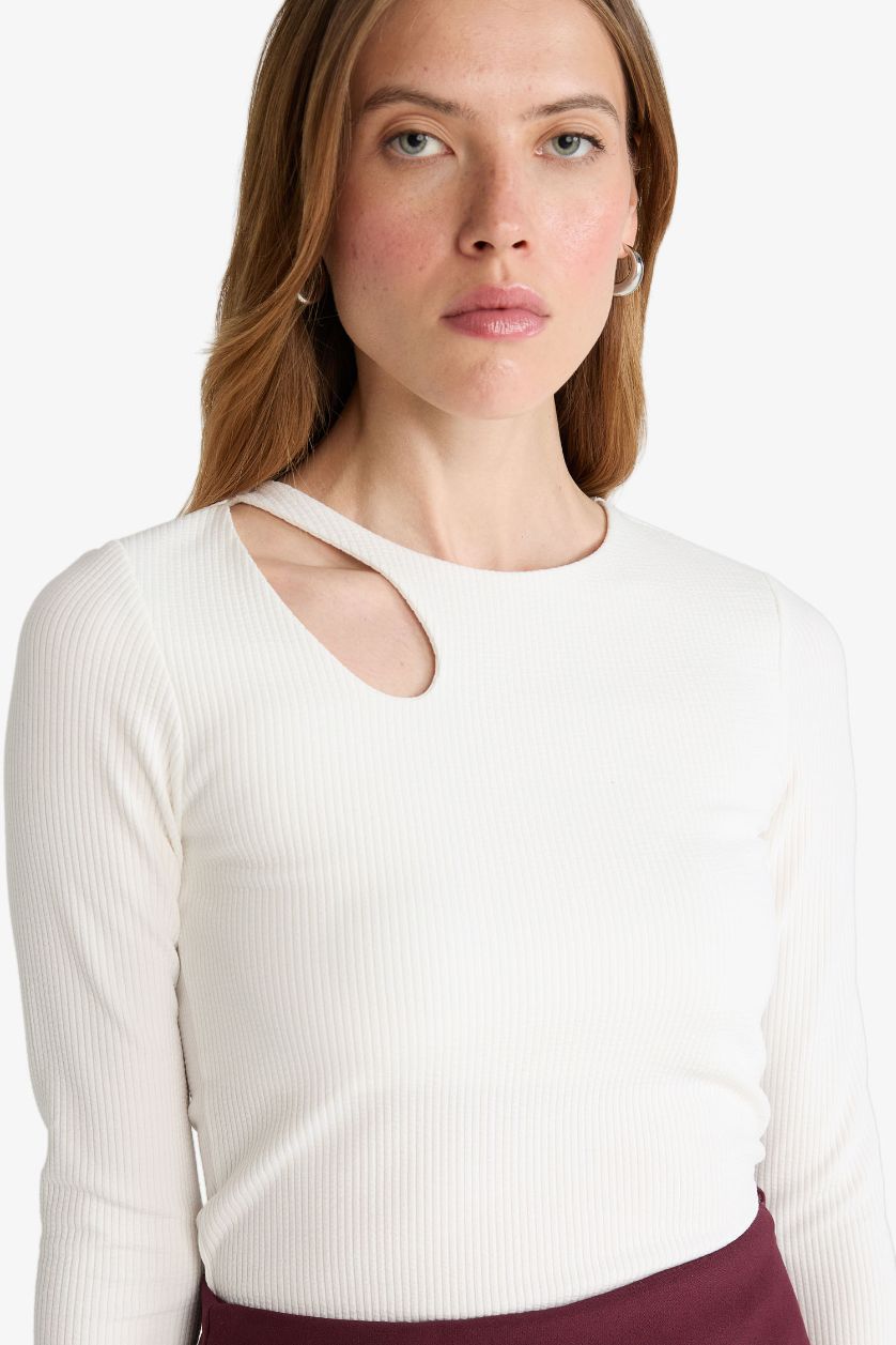 نساء بيج فاتح تيشيرت سليم كم طويل برقبة مستديرة