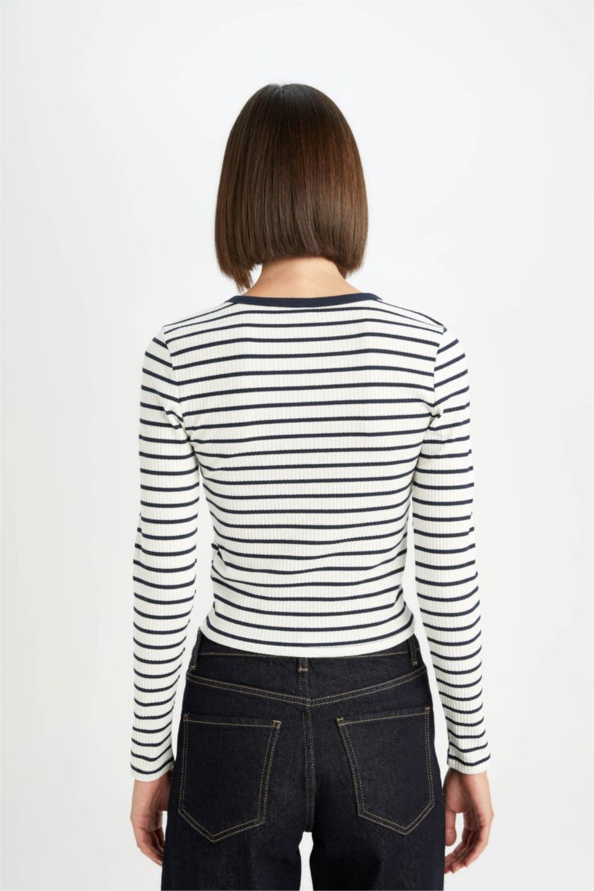 Kadın Lacivert Slim Fit Dar Kesim Bisiklet Yaka Çizgili Düğmeli Smart Fitilli Kaşkorse Uzun Kollu Tişört