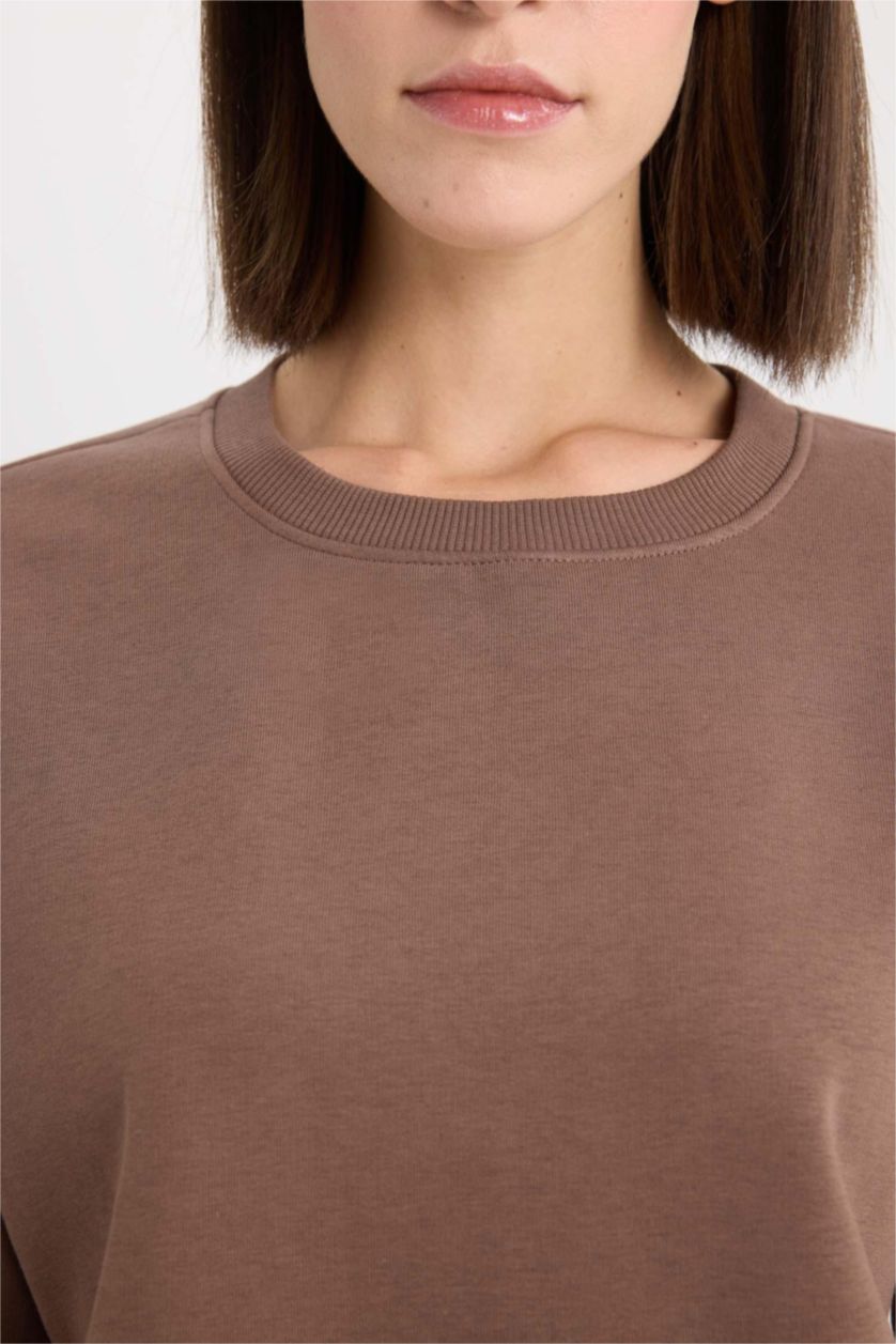 نساء بني سويت شيرت واسع برقبة مستديرة