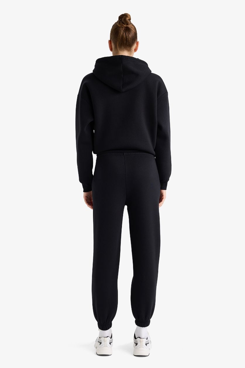 حريمي أسود بنطلون تقيل جوجر فيت بجيب