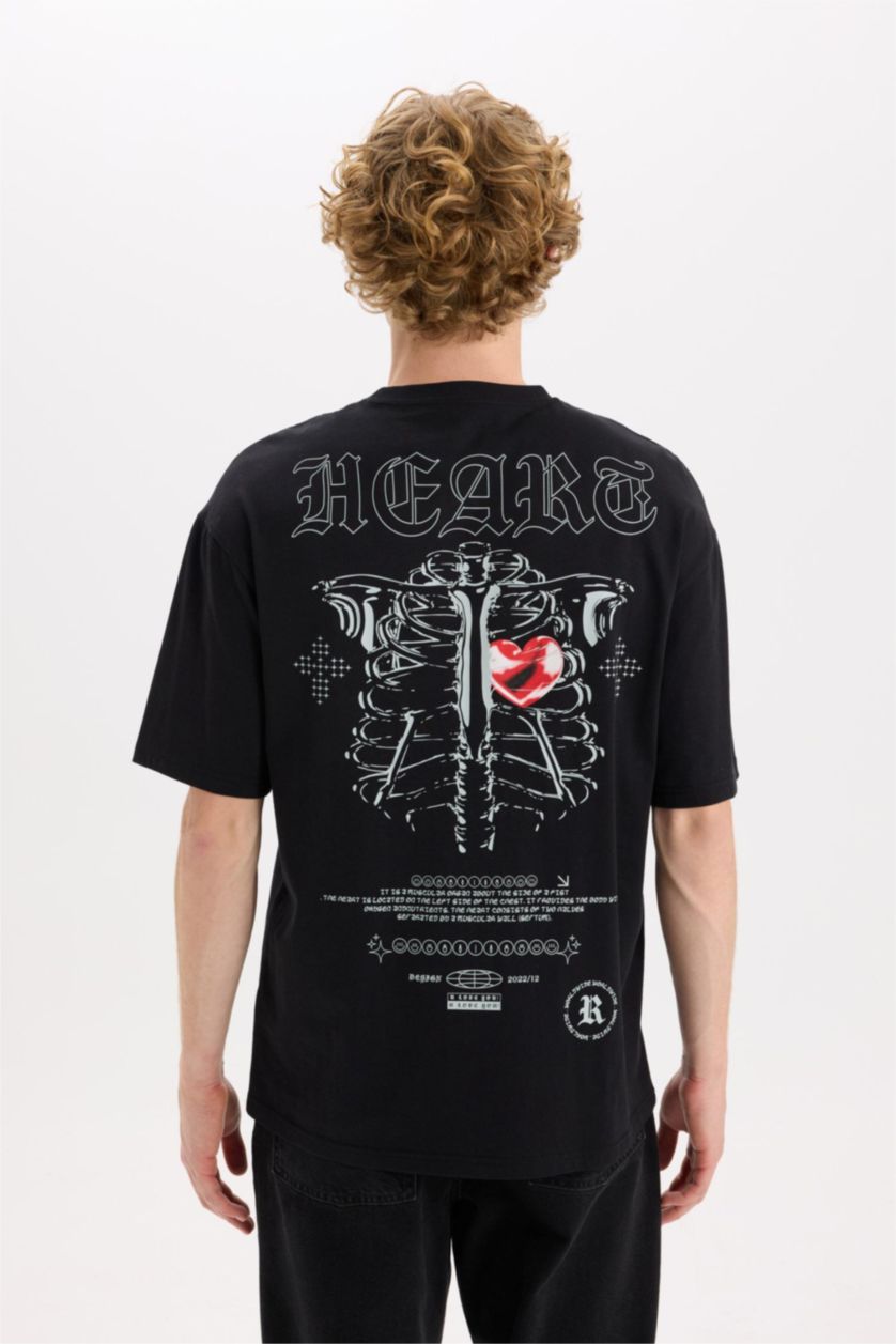 Erkek Siyah %100 Pamuk Boxy Fit Bisiklet Yaka Sırt Baskılı Kısa Kollu Tişört