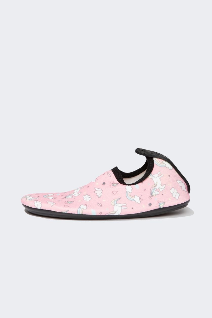 Girls & Teens Pink Girl Printed Sea Shoes