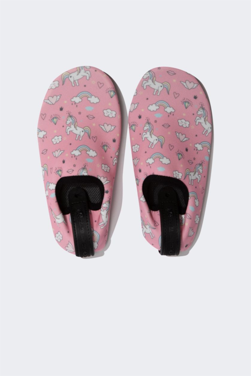 Girls & Teens Pink Girl Printed Sea Shoes