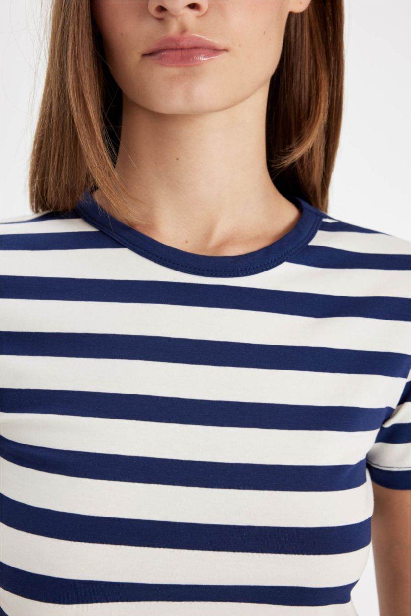 Kadın Lacivert Slim Fit Dar Kesim Bisiklet Yaka Çizgili Penye Kısa Kollu Tişört