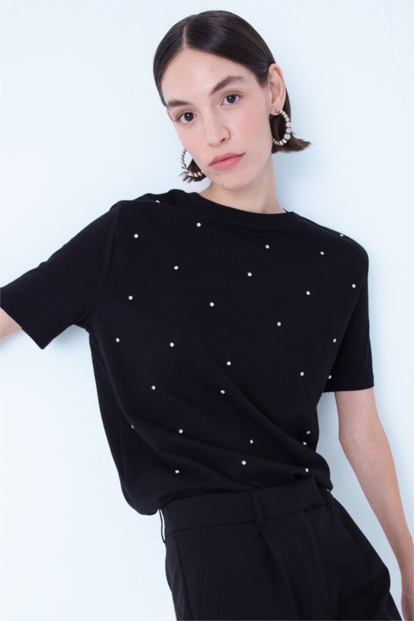 Kadın Siyah Regular Fit Bisiklet Yaka Taş Detaylı Casual Kısa Kollu Tişört