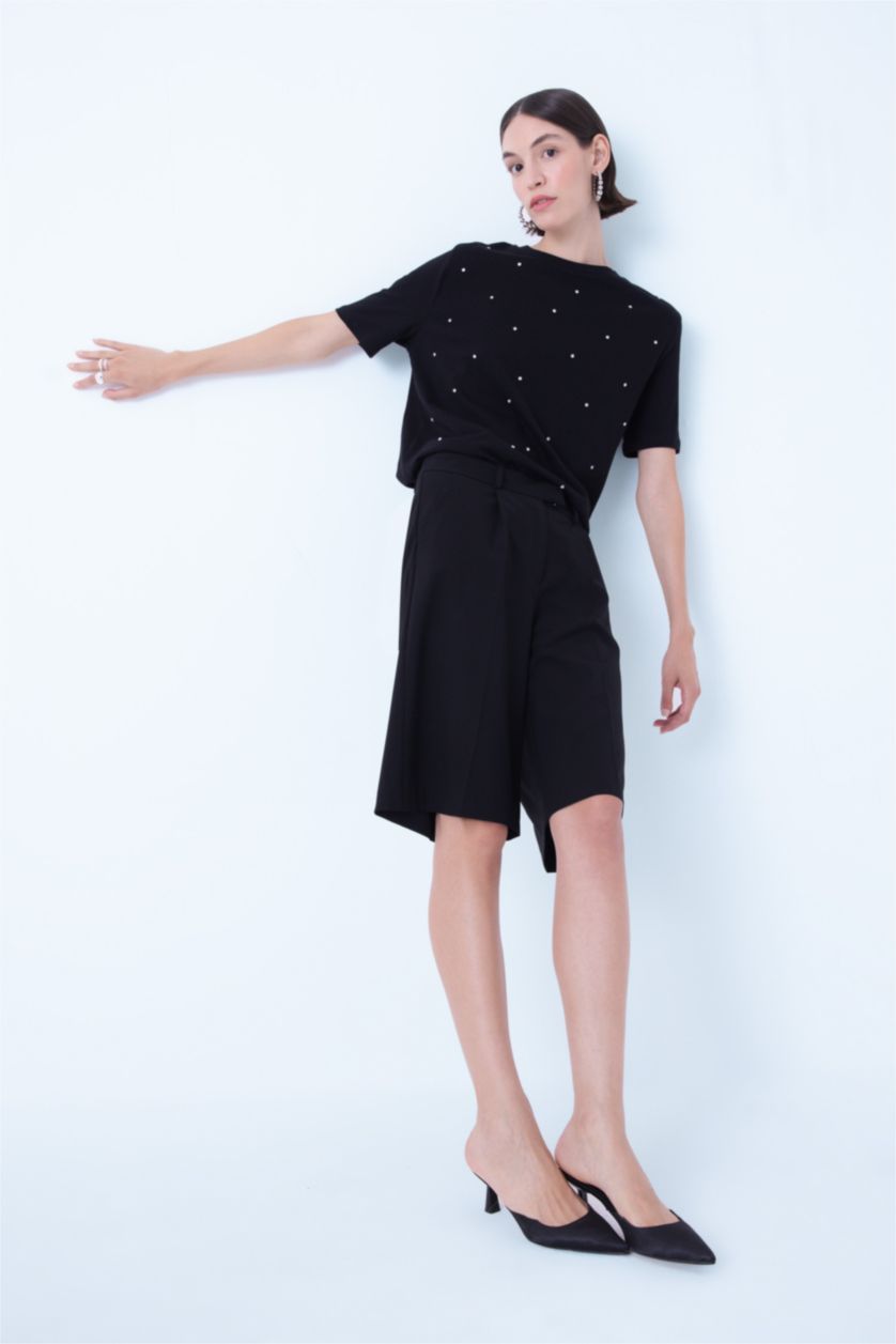 Kadın Siyah Regular Fit Bisiklet Yaka Taş Detaylı Casual Kısa Kollu Tişört