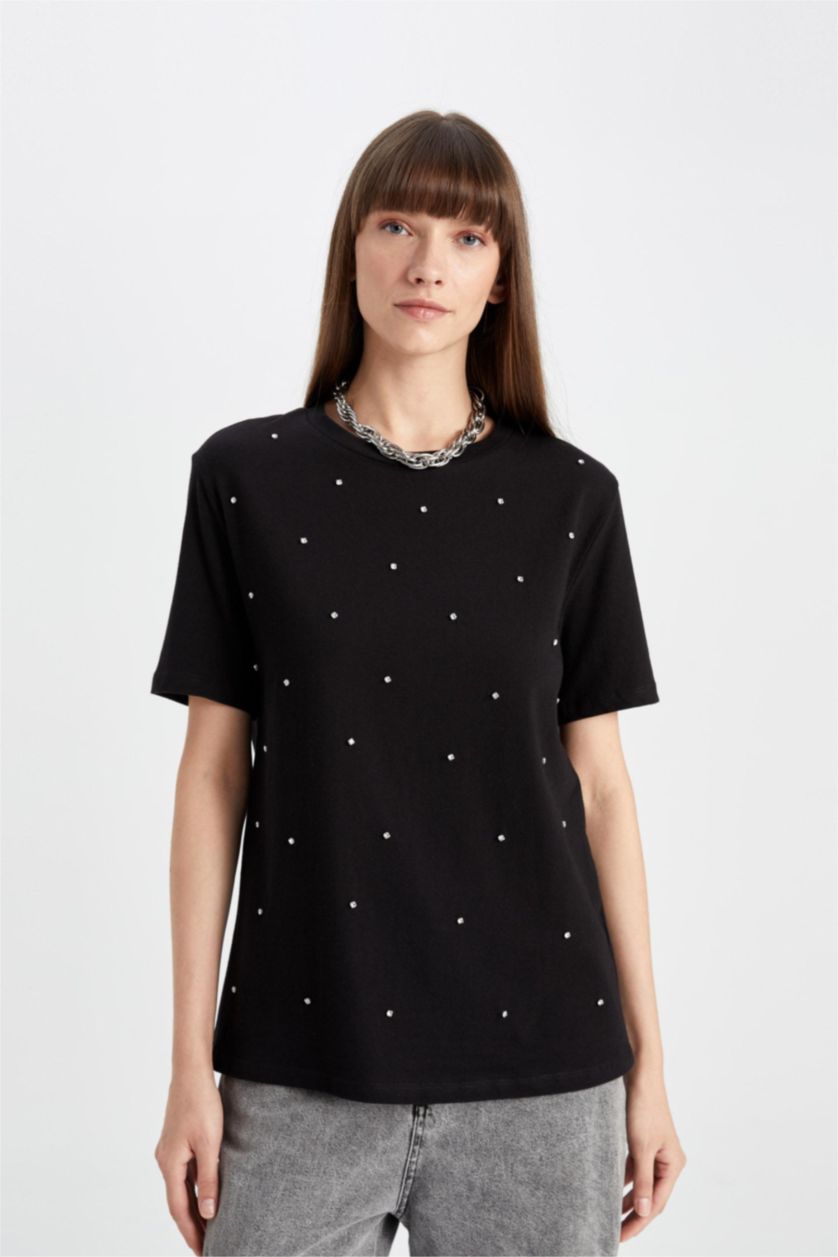Kadın Siyah Regular Fit Bisiklet Yaka Taş Detaylı Casual Kısa Kollu Tişört