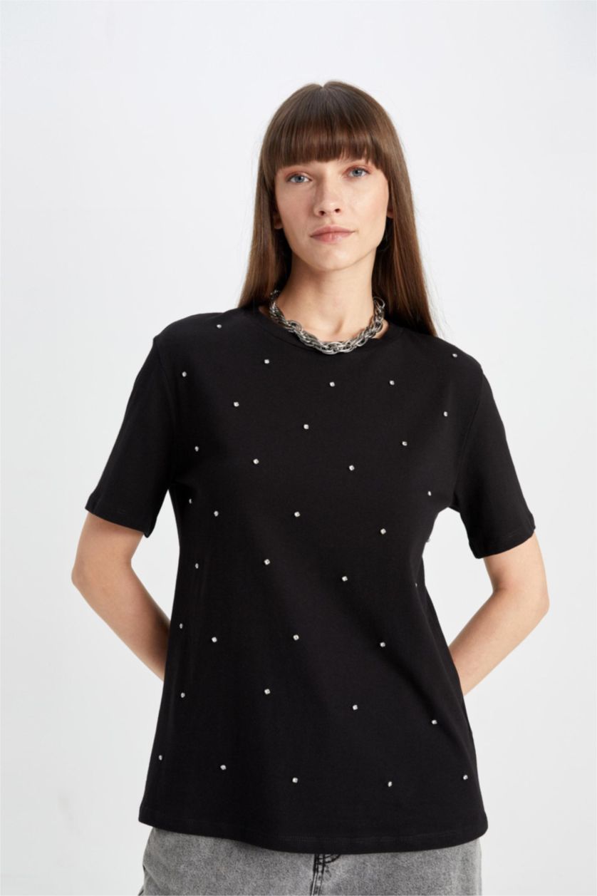 Kadın Siyah Regular Fit Bisiklet Yaka Taş Detaylı Casual Kısa Kollu Tişört