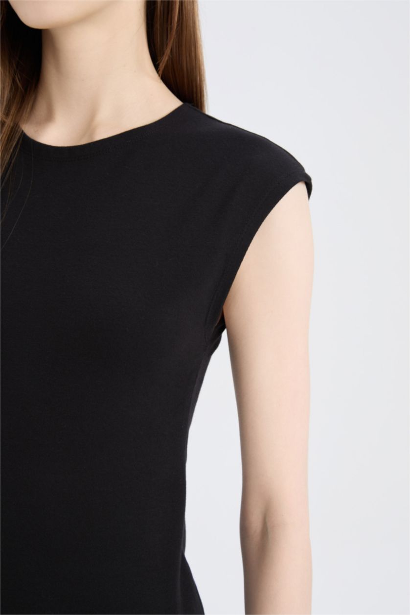 Woman Black Bodycon Crew Neck Ribana Midi Dress