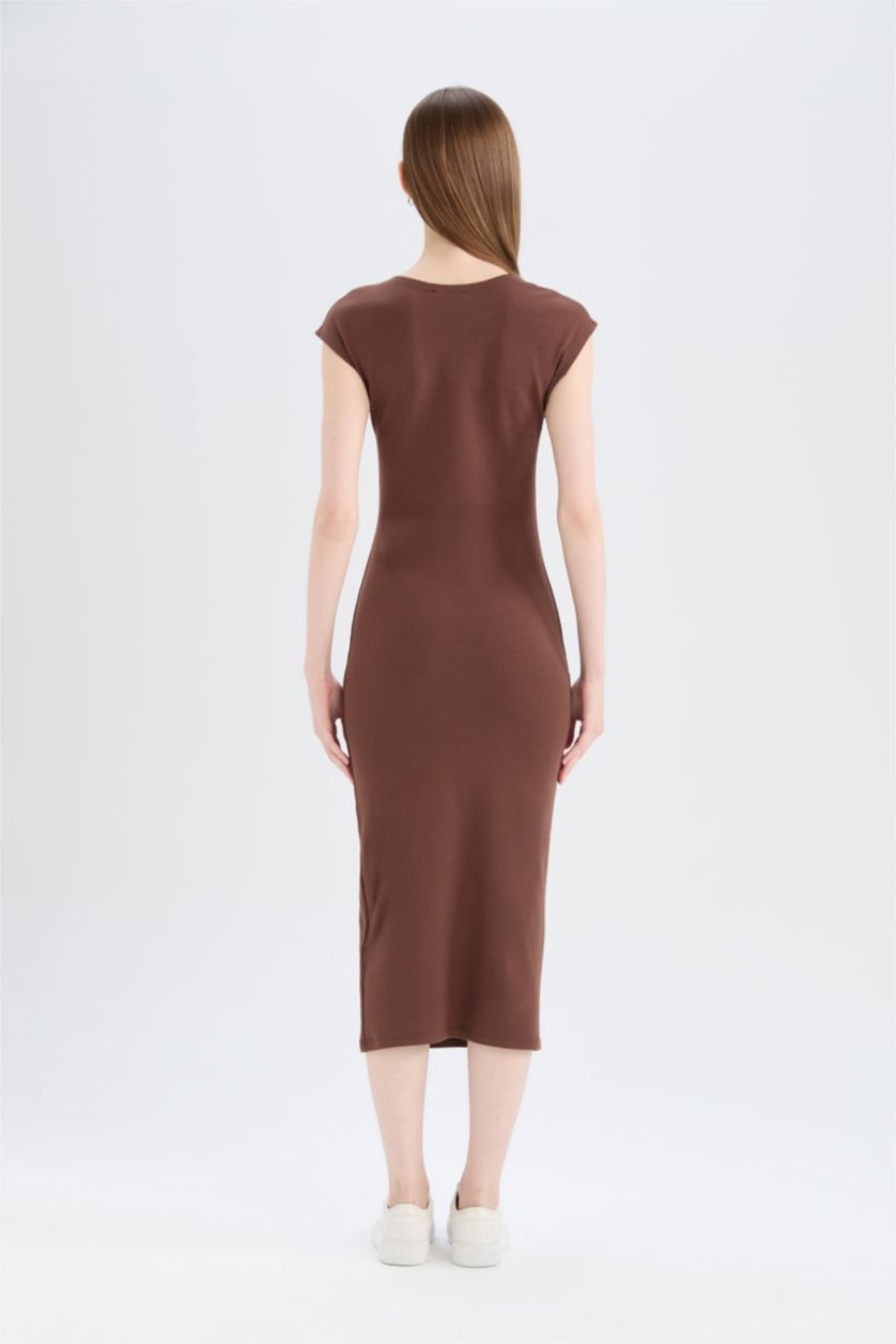 Kadın Kahve Bodycon Vücudu Saran Bisiklet Yaka Ribana Kısa Kollu Midi Elbise