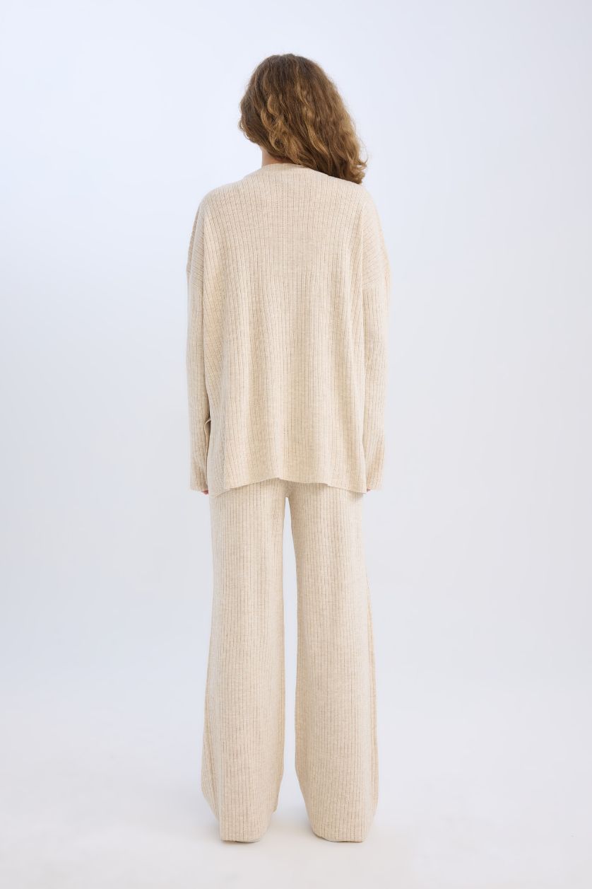 Kadın Ekru Relax Fit 2'li Takım Triko Bisiklet Yaka Kazak Geniş Paça Pantolon