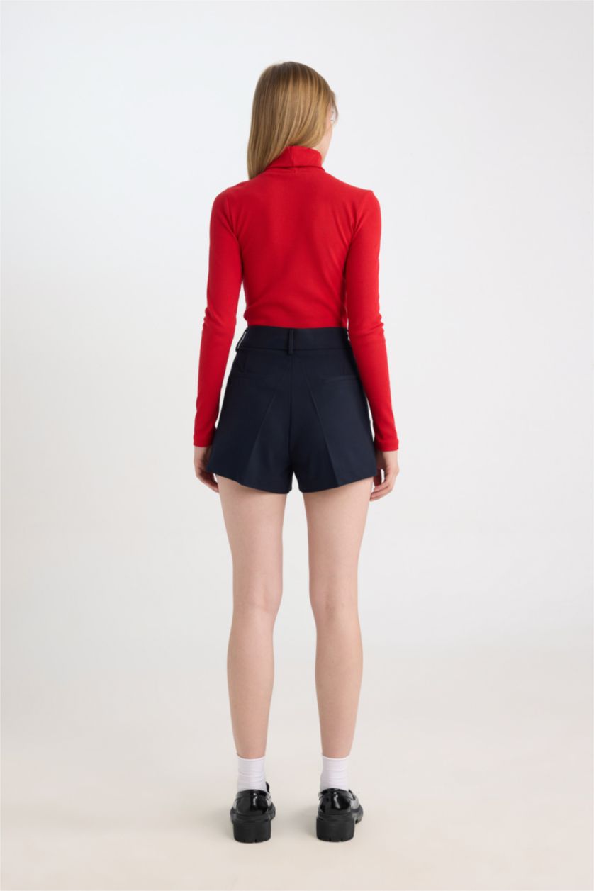 Kadın Lacivert Slim Fit Dar Kesim Normal Bel Basic Düz Şort