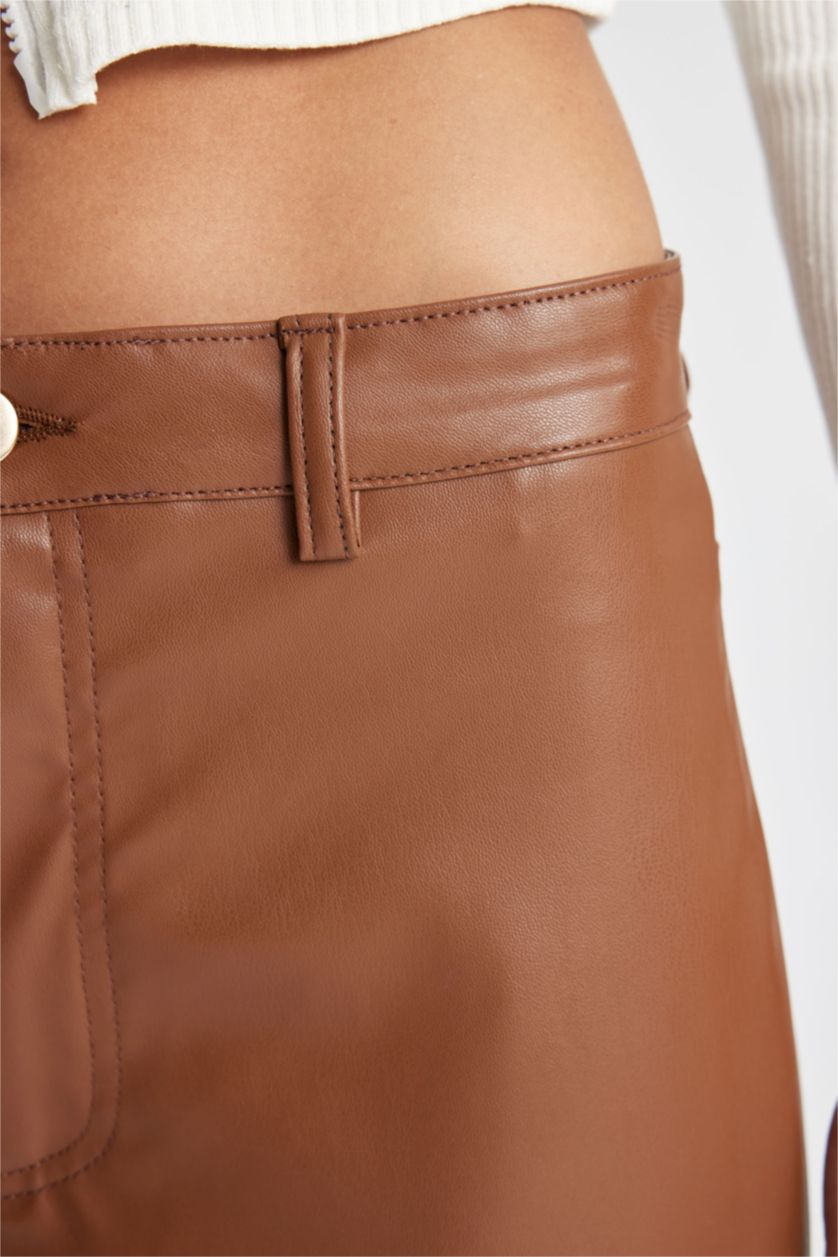 حريمي بني فاتح بنطلون كروب فيت جلد صناعي بخصر عالي