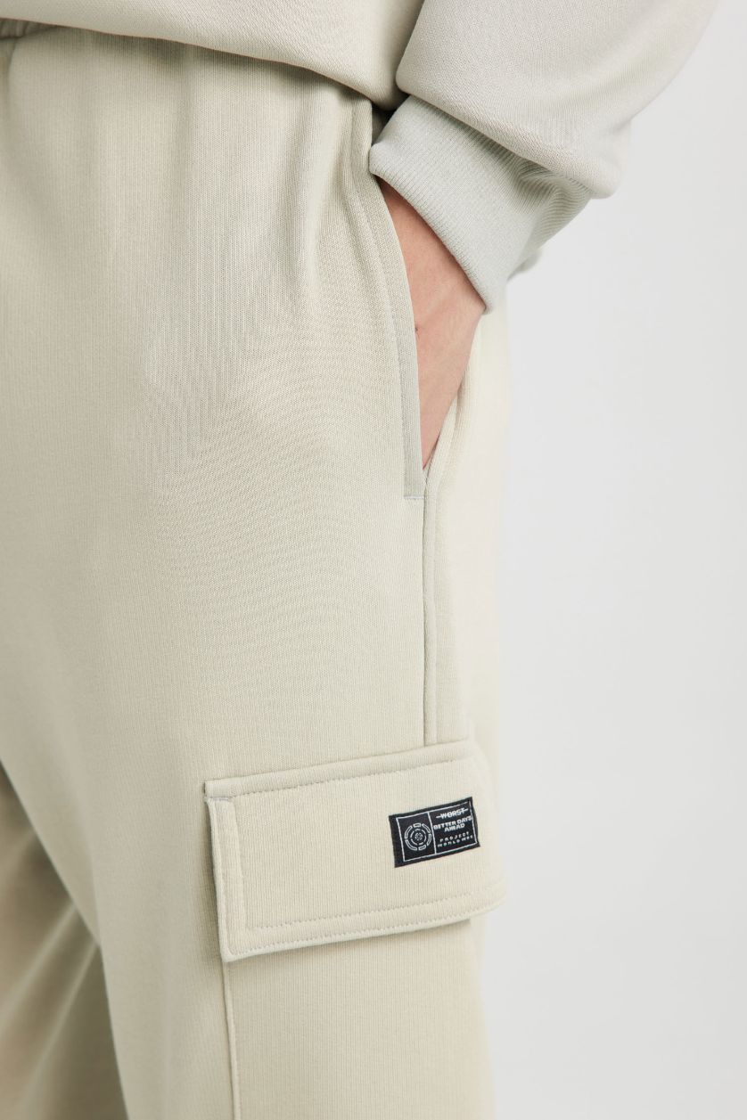 Мужчины Светлый хаки Спортивные брюки с карманами-карго, стандартного покроя