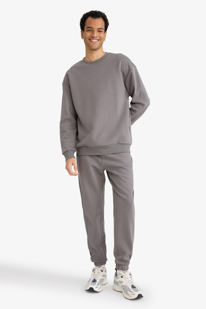 Man Grey Slim Fit Zipper Pocket Pique Trousers