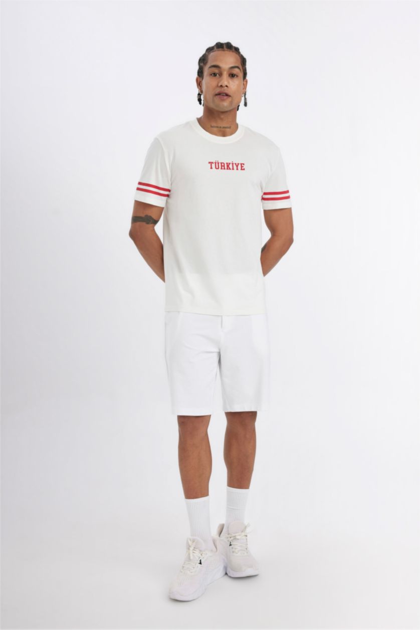 Erkek Ekru Standart Fit Hakim Yaka Türkiye Baskılı Sporcu Kısa Kollu Tişört
