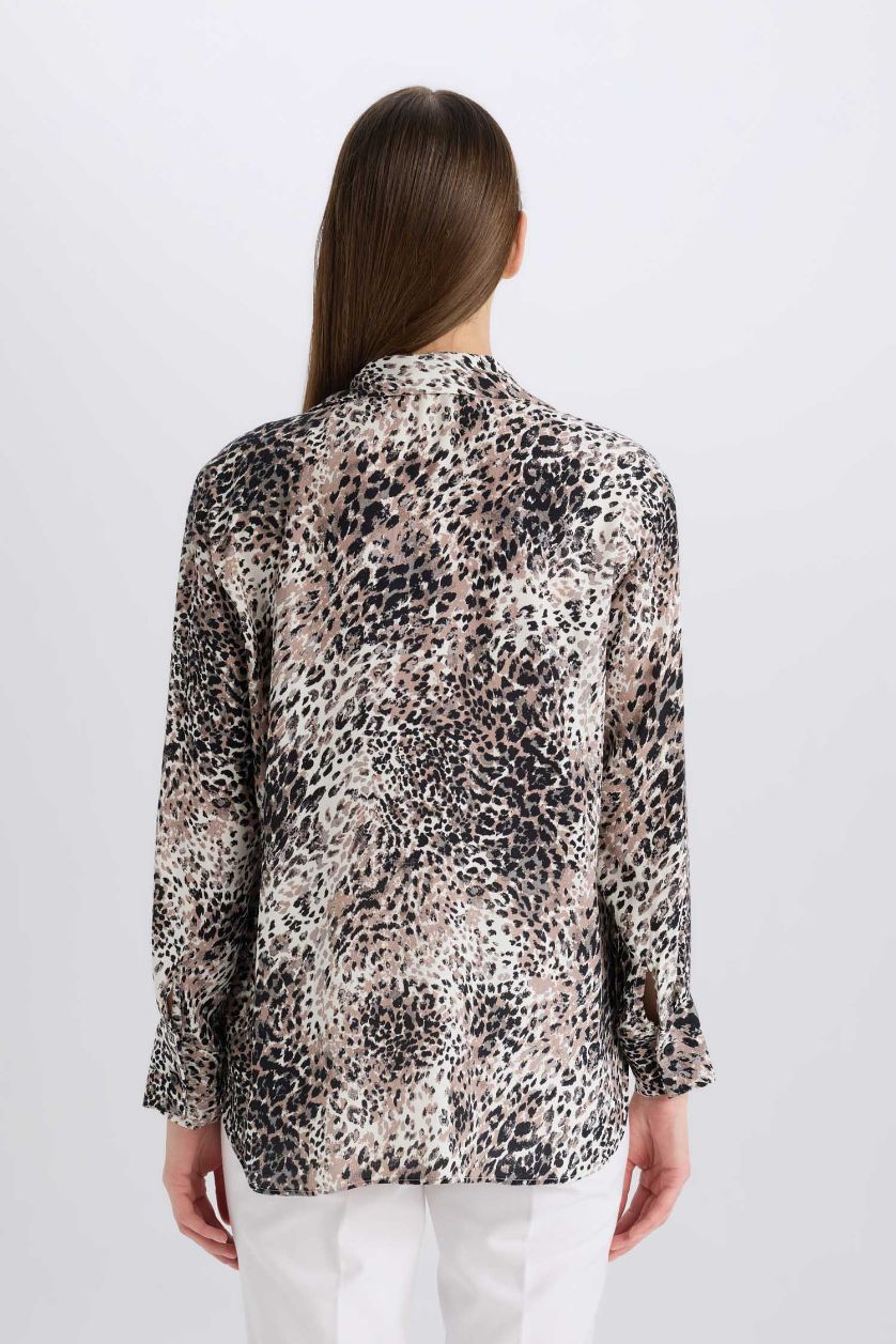 Женщины Бежевый Oversize рубашка с длинным рукавом с принтом под рептилию