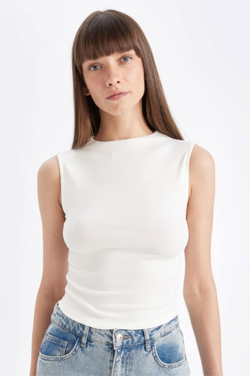 Kadın Ekru Slim Fit Dar Kesim Yarım Balıkçı Yaka Ribana Basic Düz Atlet