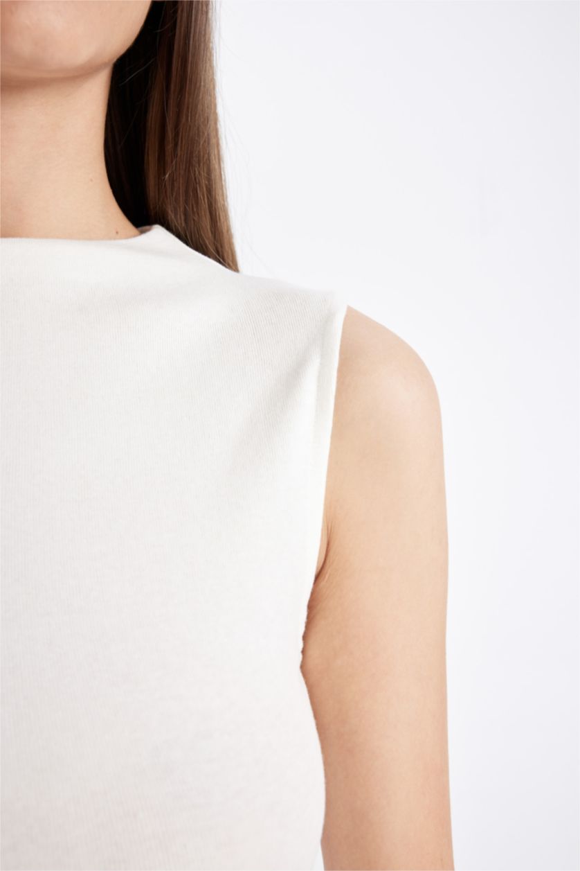 Kadın Ekru Slim Fit Dar Kesim Yarım Balıkçı Yaka Ribana Basic Düz Atlet