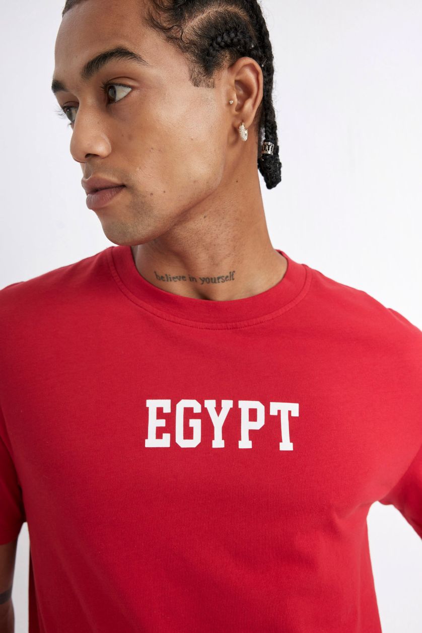 رجالي أحمر تيشيرت رياضي نص كم قصة عادية