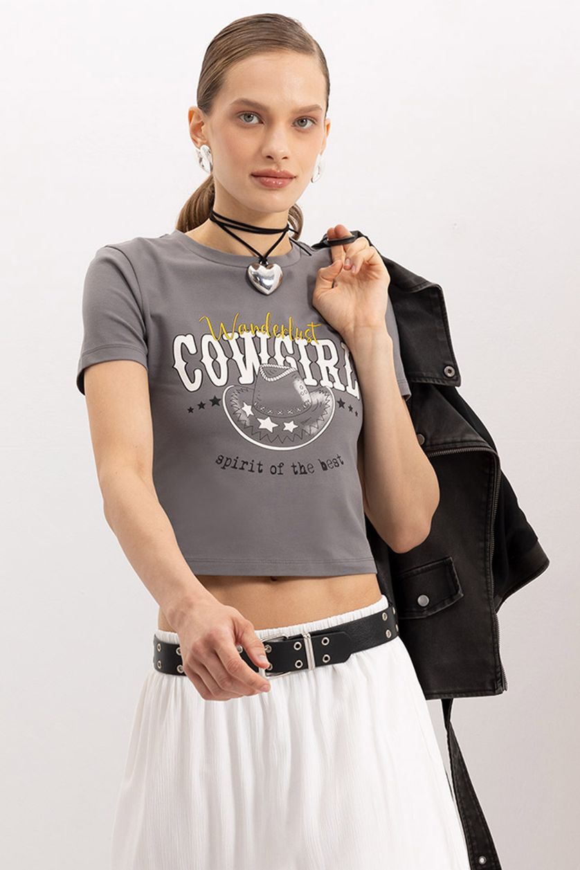 نساء رمادي داكن تيشيرت كروب نص ردن بياخة مستديرة