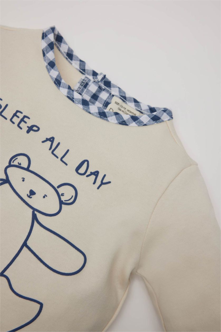 مولود ذكر بيج فاتح ياقة فلانيل برقبة مستديرة من قطعتين