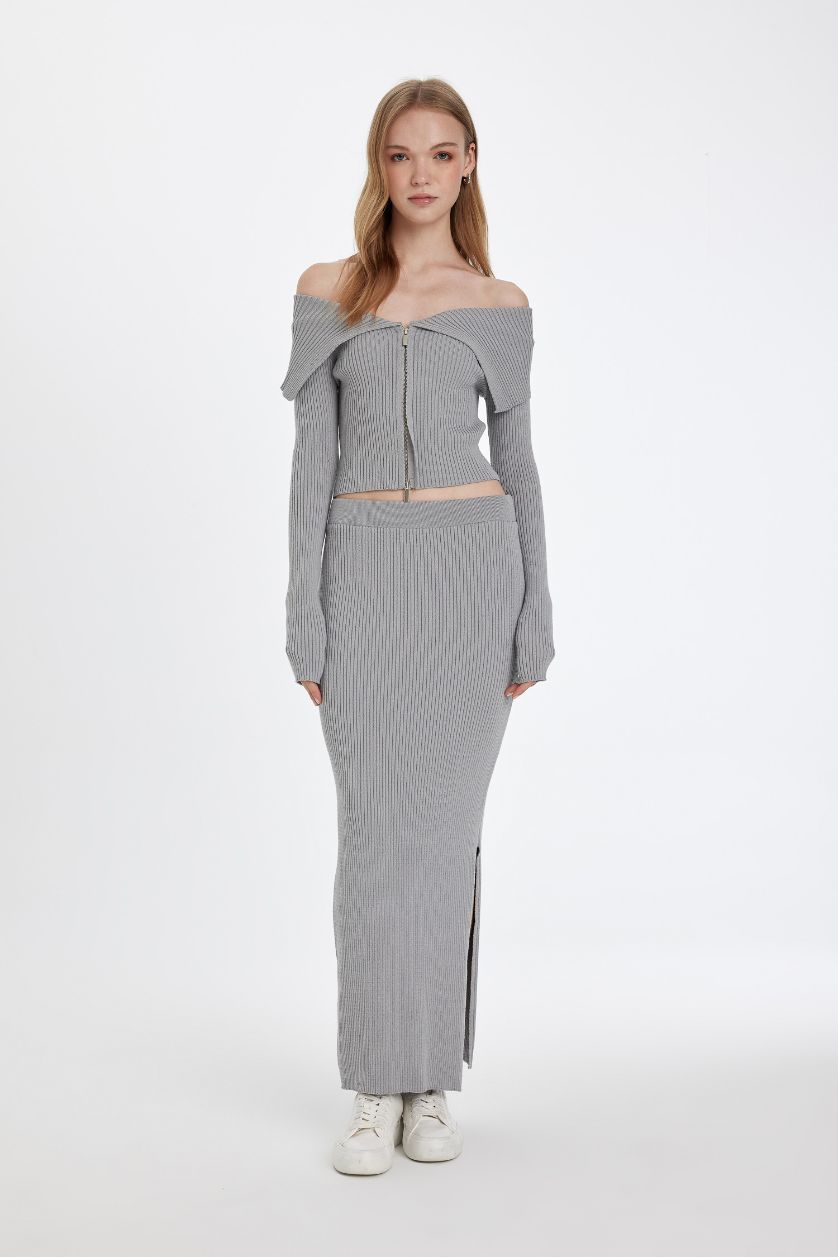 Kadın Gri Slim Fit Dar Kesim Beli Lastikli Basic Düz Yırtmaçlı Maxi Triko Etek