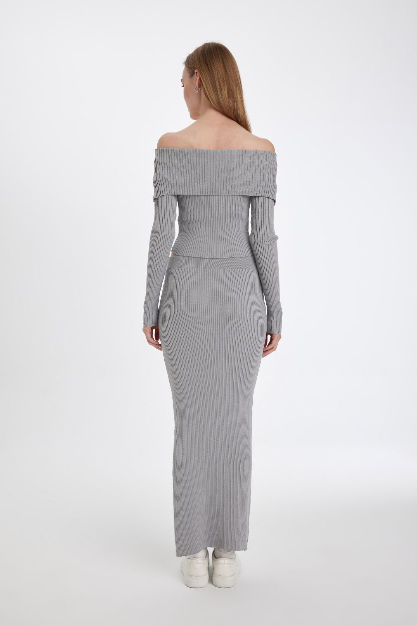 Kadın Gri Slim Fit Dar Kesim Beli Lastikli Basic Düz Yırtmaçlı Maxi Triko Etek