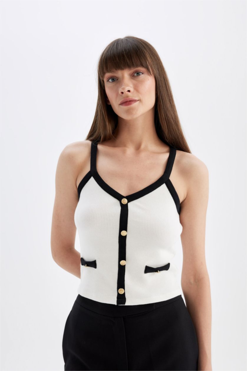 Kadın Ekru Slim Fit Dar Kesim V Yaka Fitilli Kaşkorse Askılı Atlet