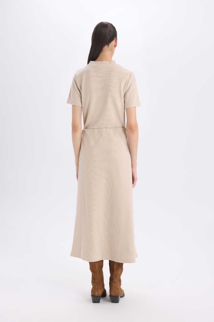 Kadın Bej A Kesim Beli Lastikli Basıc Normal Bel Maxi Etek