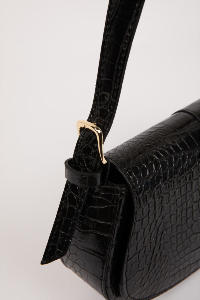 Kadın Siyah Suni Deri Çapraz Çanta