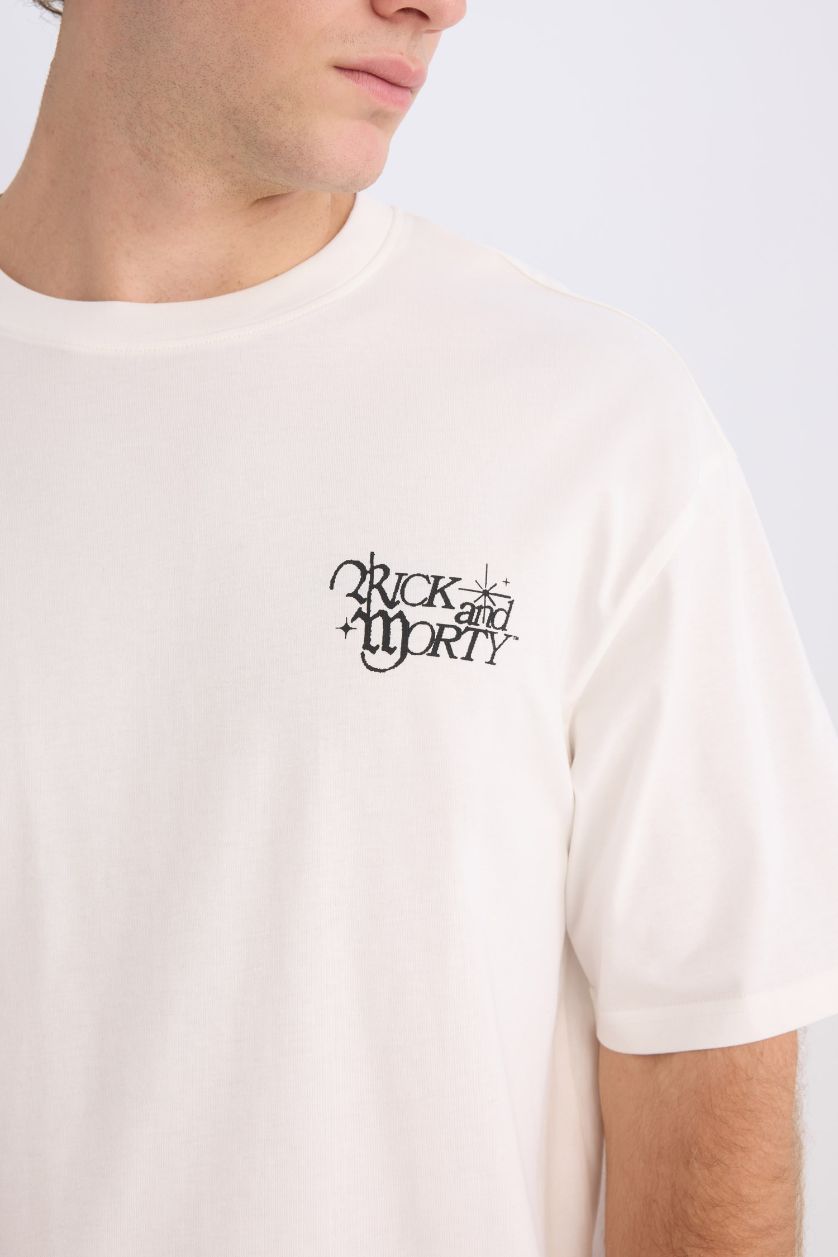 Erkek Ekru %100 Pamuk Rick and Morty Boxy Fit Bisiklet Yaka Sırt Baskılı Kısa Kollu Tişört