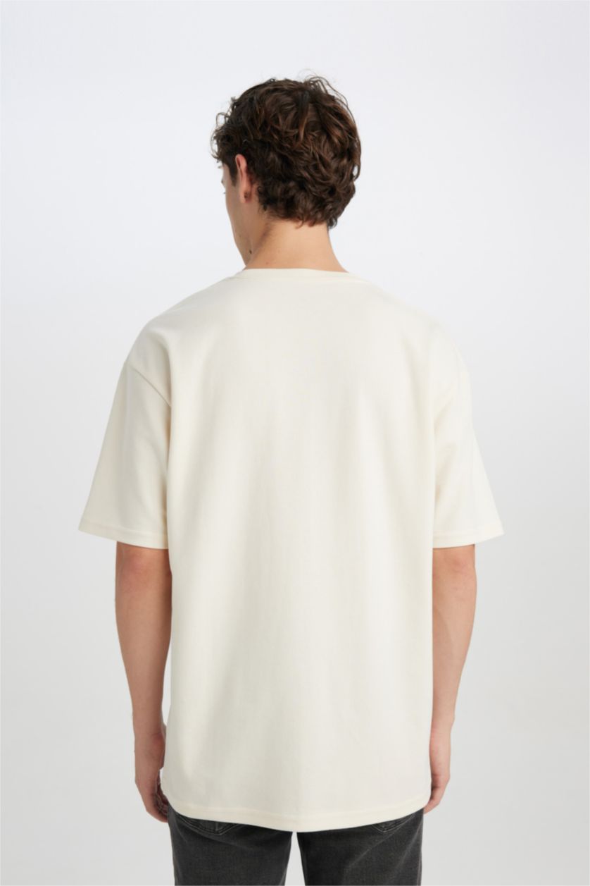 رجال بيج فاتح تيشيرت اوفر سايز نص ردن بياخة مستديرة