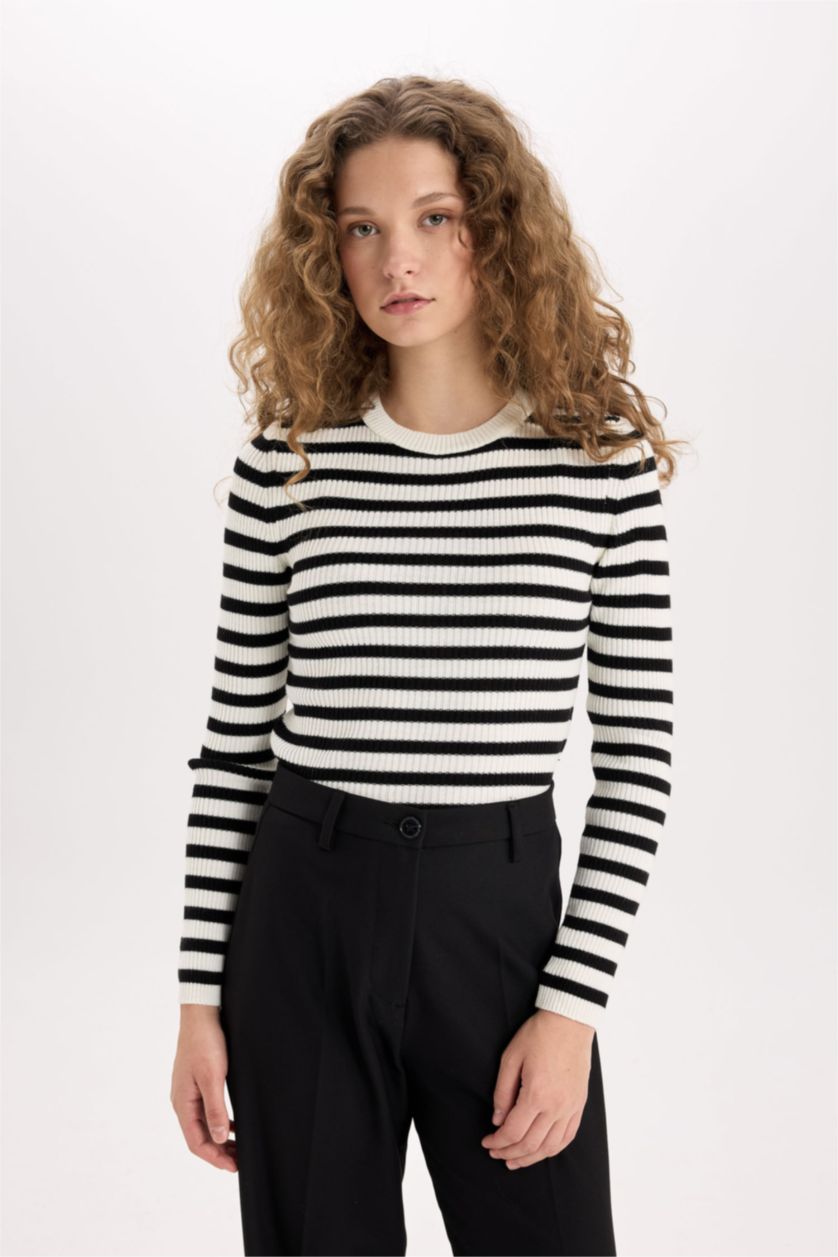 Kadın Siyah Fıtted Ribana Kazak