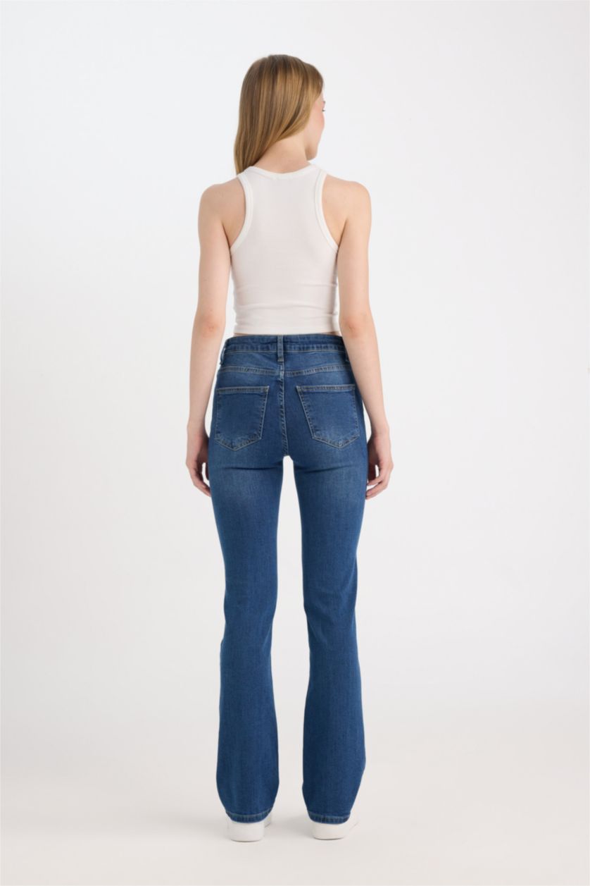 Kadın Koyu Mavi Bootcut Normal Bel Cepli Uzun Jean Yıkamalı Pantolon