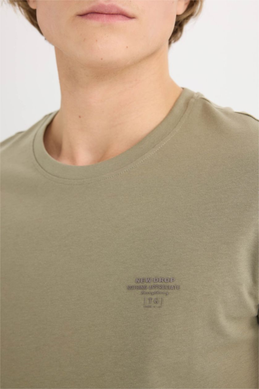 Erkek Açık Haki %100 Pamuk Slim Fit Dar Kesim Bisiklet Yaka Baskılı Kısa Kollu Tişört