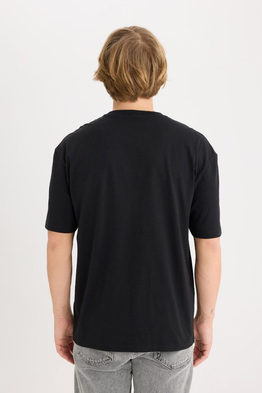 Erkek Siyah %100 Pamuk Boxy Fit Bisiklet Yaka Baskılı Kısa Kollu Tişört