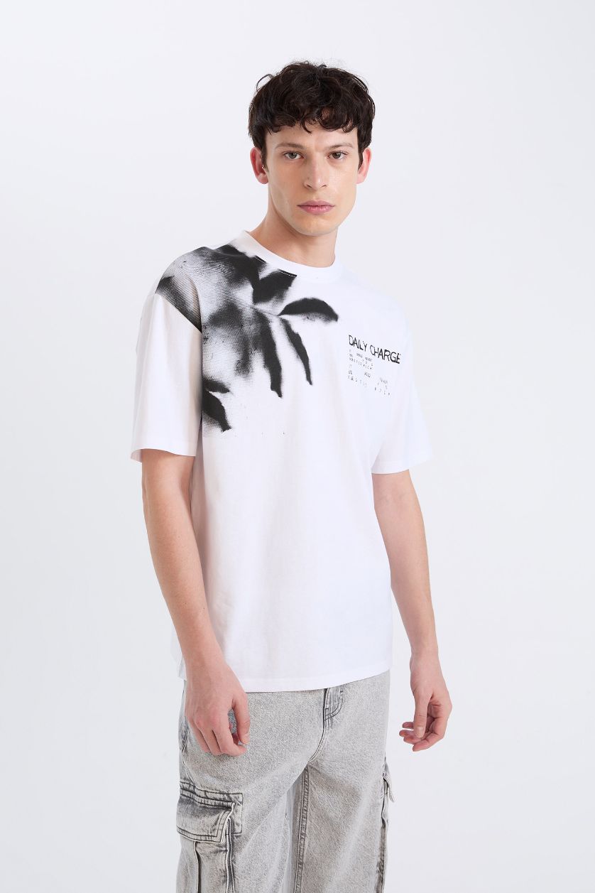 Erkek Beyaz %100 Pamuk Boxy Fit Bisiklet Yaka Baskılı Kısa Kollu Tişört