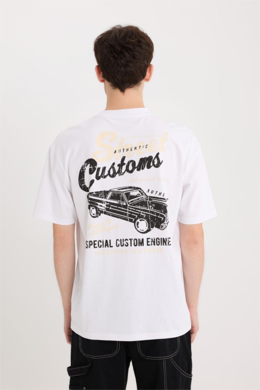 رجالي أبيض تيشيرت قطن نص كم اوفر سايز بطبعة من الخلف