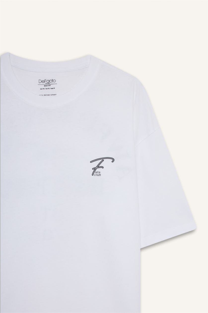 Man White Comfort Fit Crew Neck Printed Short Sleeve T-Shirt