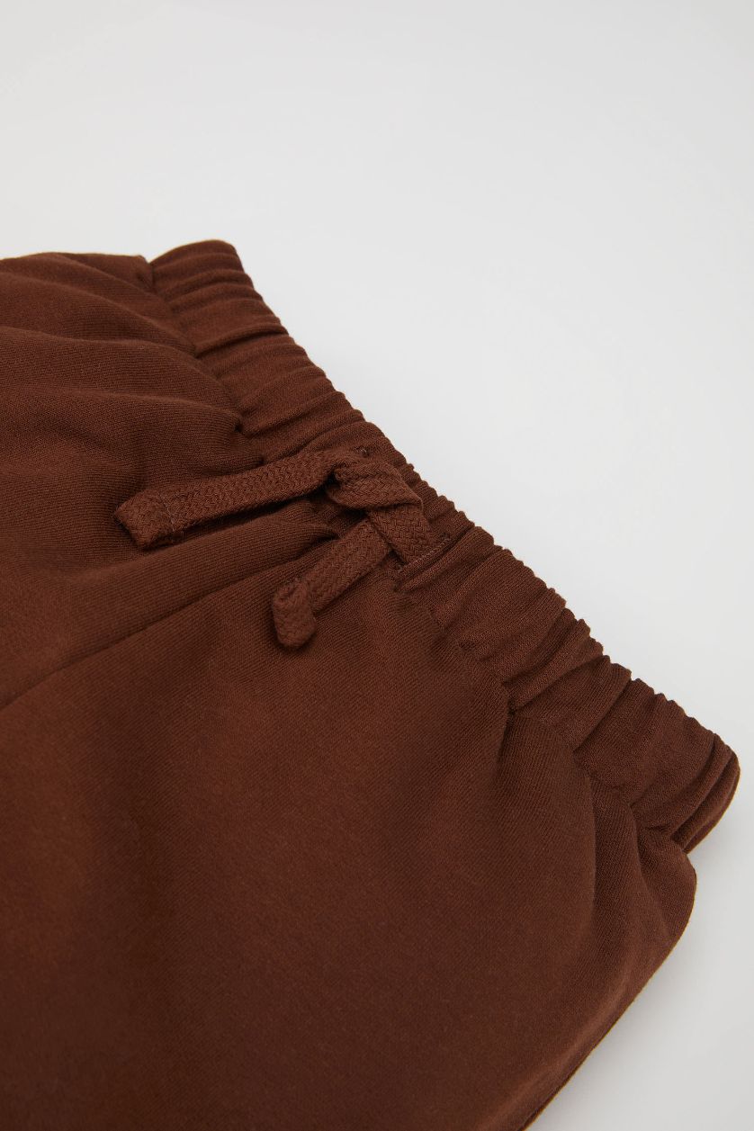 Erkek Bebek Kahve Erkek Bebek Etiket Baskılı Beli Paçası Lastikli Kargo Cepli Eşofman Altı