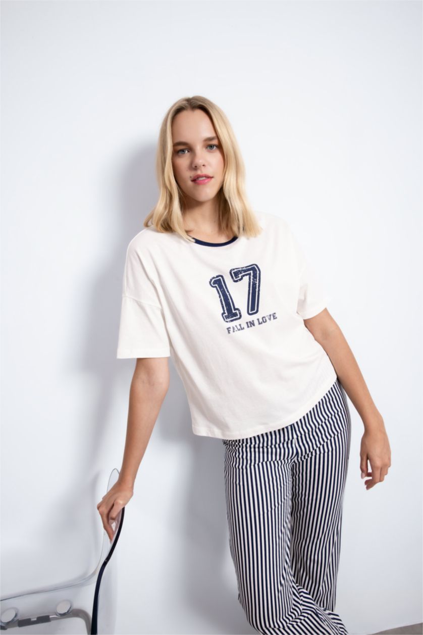 FEMME Marin Pyjama avec imprimé de Fall In Love